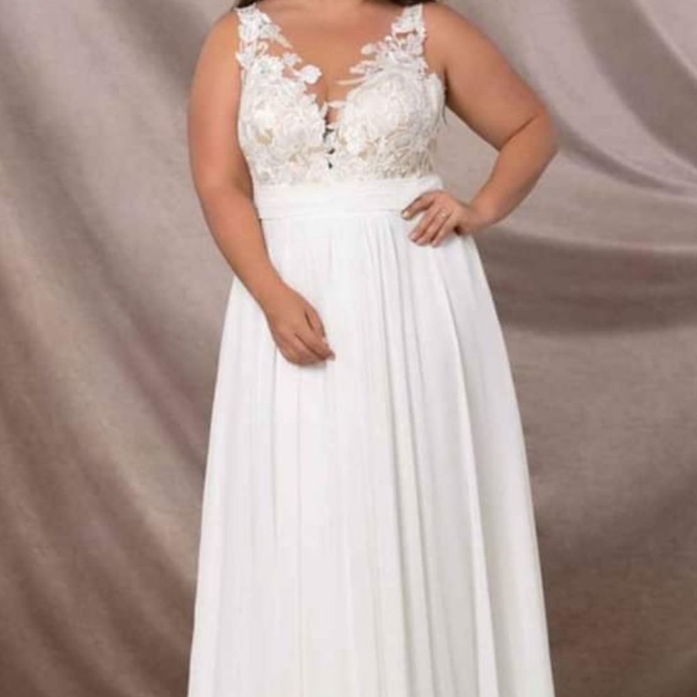 AZAZIE  14 Goldie Gown